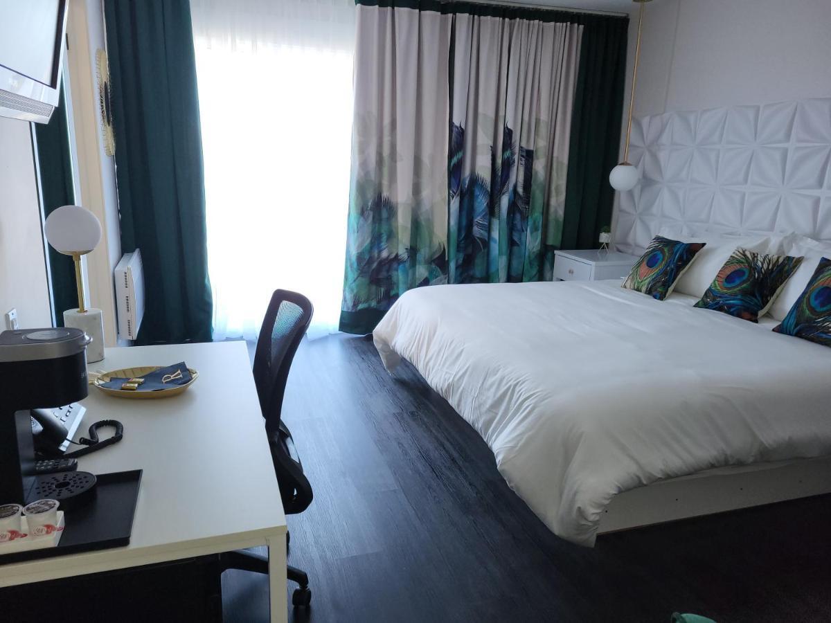 Motel Au Rocher Du Cap Cap-Saint-Ignace Bagian luar foto